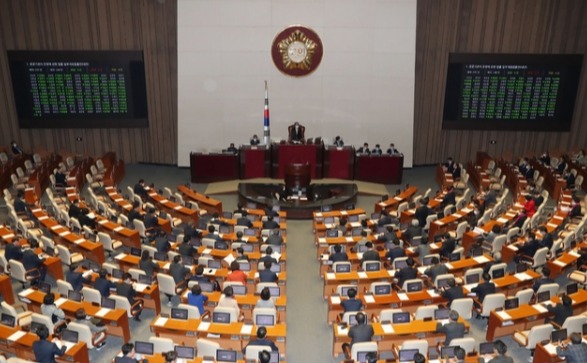 6일 서울 여의도 국회에서 열린 제376회국회(임시회) 제9차 본회의