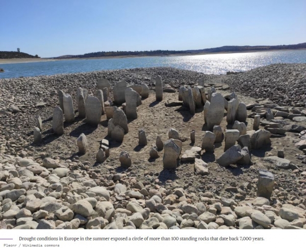 여름의 유럽 가뭄 상황이 7000년 전으로 거슬러 올라가는 100개 이상의 서 있는 암석을 노출시켰다 / NBC NEWS 홈페이지 갈무리