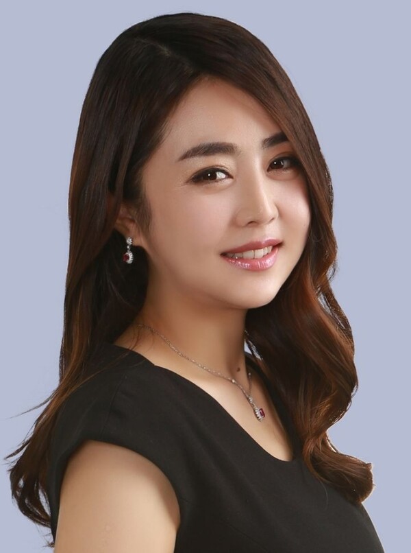 탈북 미녀 한서희, 에세이 '날마다 남한살이' 출간...'서울살이' 애환 담아 - 포인트경제
