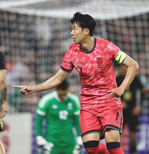 손흥민이 멕시코전에서 동점골을 넣은 뒤 환호하는 모습/대한축구협회 갈무리(포인트경제)