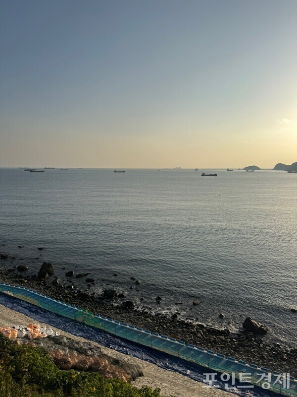 9일 부산 흰여울문화마을 바닷가 /사진=심다온