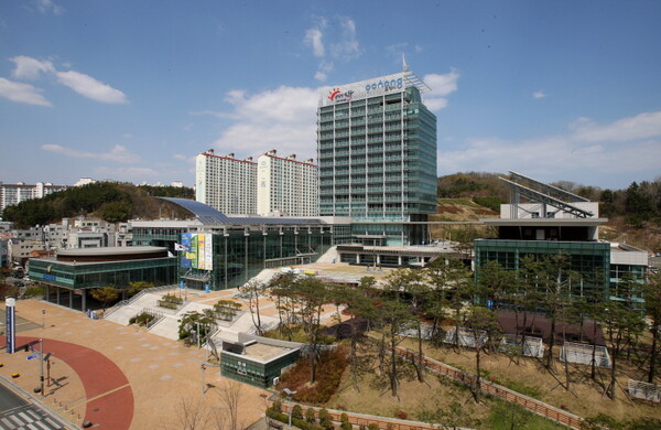 포항시청 청사 전경. 사진=포항시청(포인트경제)