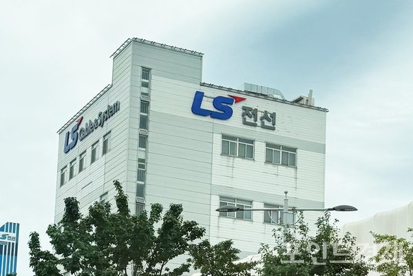 전력 슈퍼사이클 탄 LS전선, AI 인프라부터 ESG까지 '전방위 호조' - 뉴스 썸네일 이미지